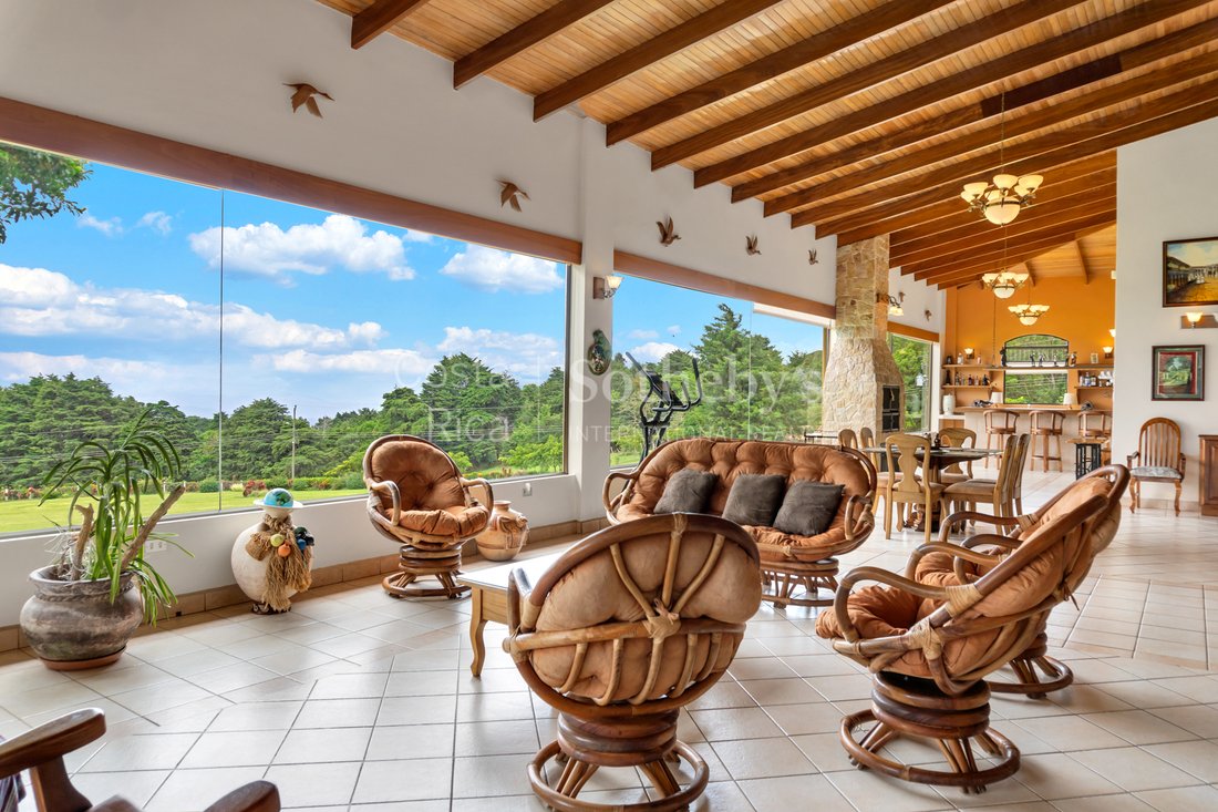 Estate in Montecito, Heredia Province, Costa Rica 4 - 14221693