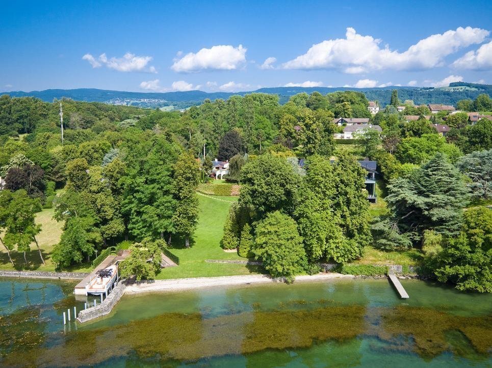 Splendid Lakefront Property With Pool, Dully In Dully, Vaud