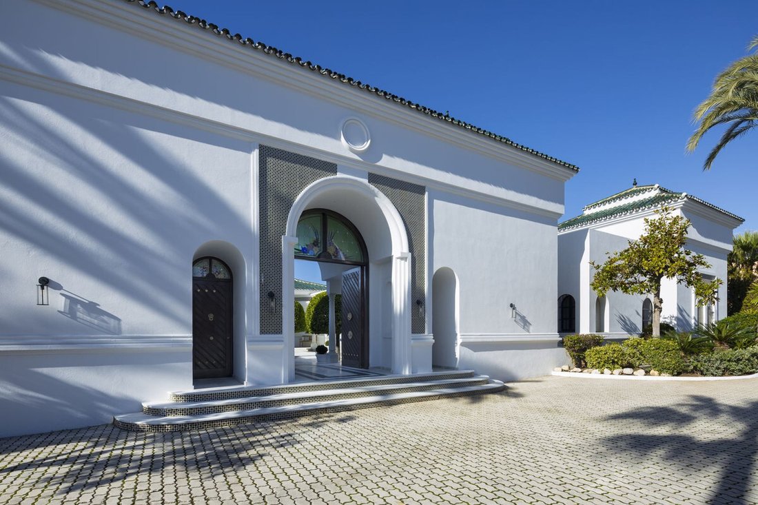 Villa in Puerto Banus, Marbella, Spain 3 - 14222647