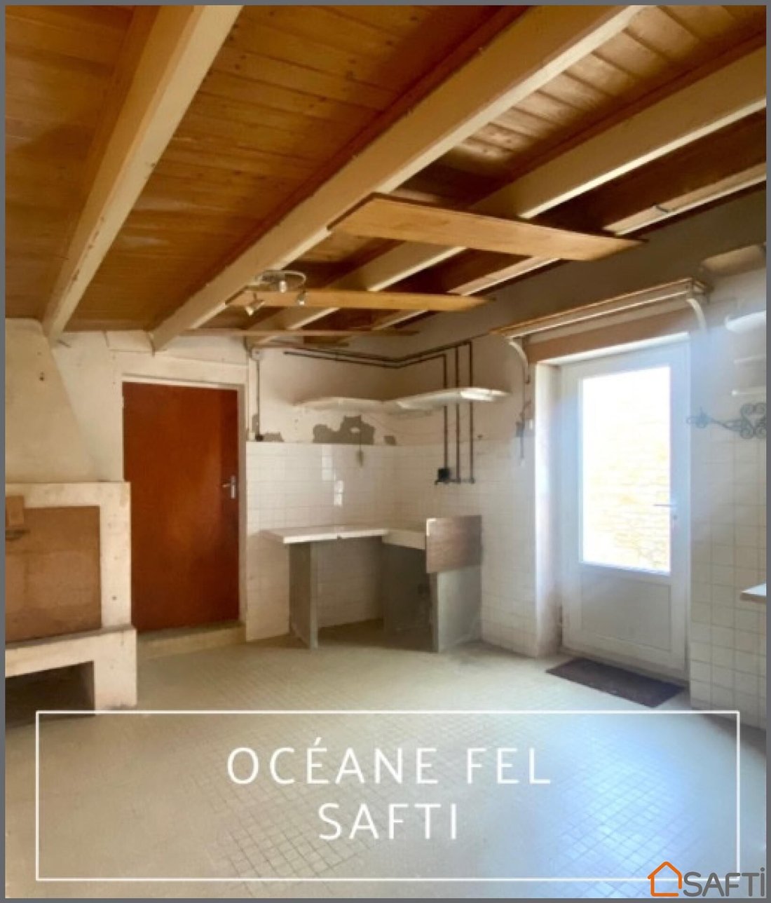 Rare Centre De In Saint Denis D'oléron, Nouvelle Aquitaine, France For Sale (13701801)