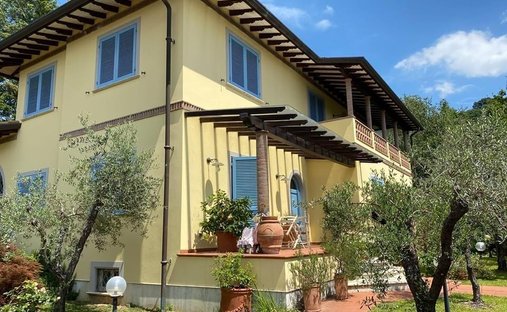 House in Pietrasanta, Tuscany, Italy 1