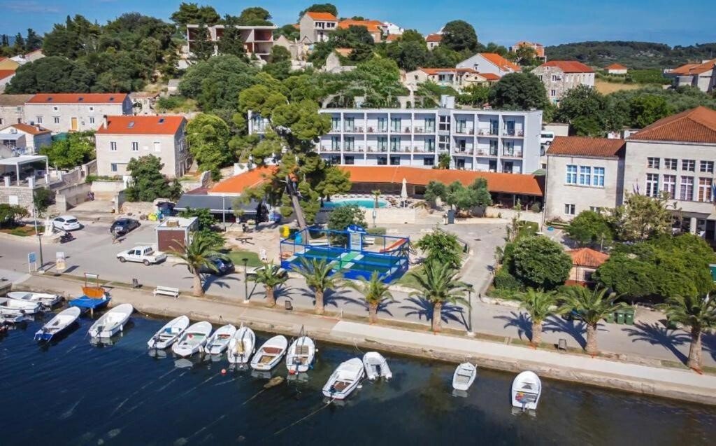 House in Gradski kotar Stari grad, Korcula, Dubrovnik-Neretva County 1 - 14222552