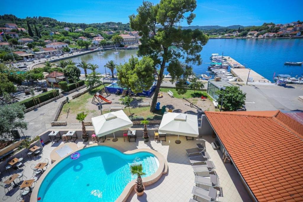 House in Gradski kotar Stari grad, Korcula, Dubrovnik-Neretva County 2 - 14222552