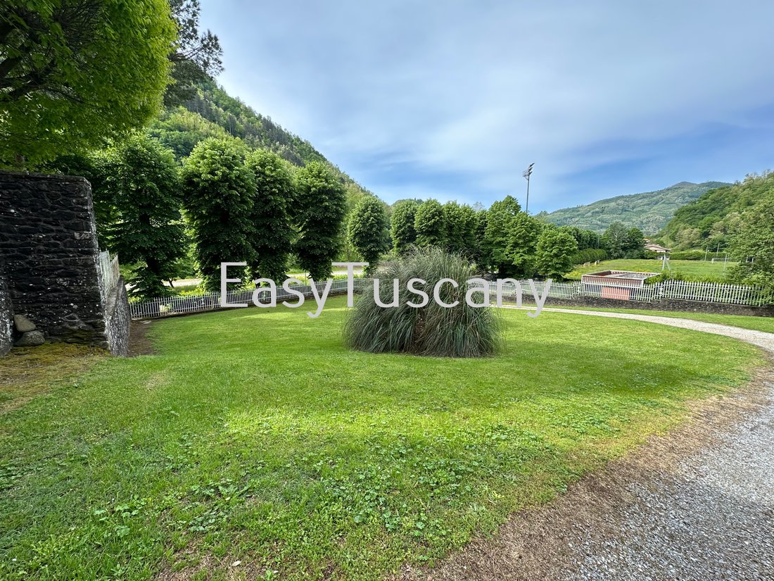 Villa in Bagni di Lucca, Tuscany, Italy 3 - 14227404
