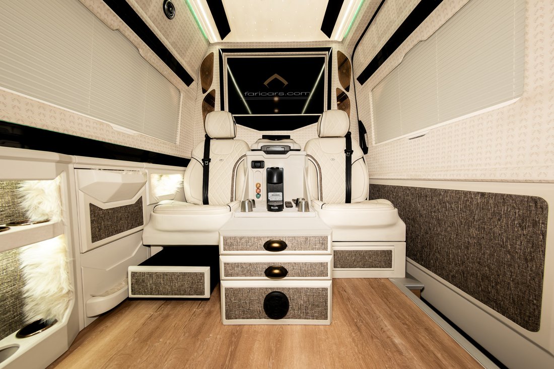 Limousine in Mount Laurel Township, New Jersey, United States 3 - 14227443