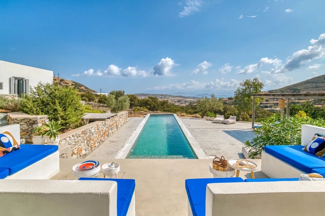Villa in Paros, Aegean, Greece 2 - 14232133