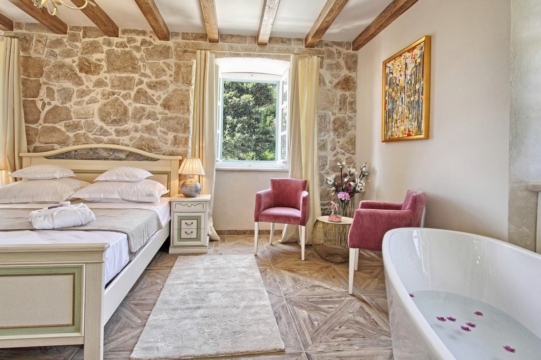 Villa in Cavtat, Dubrovnik-Neretva County, Croatia 3 - 14232093