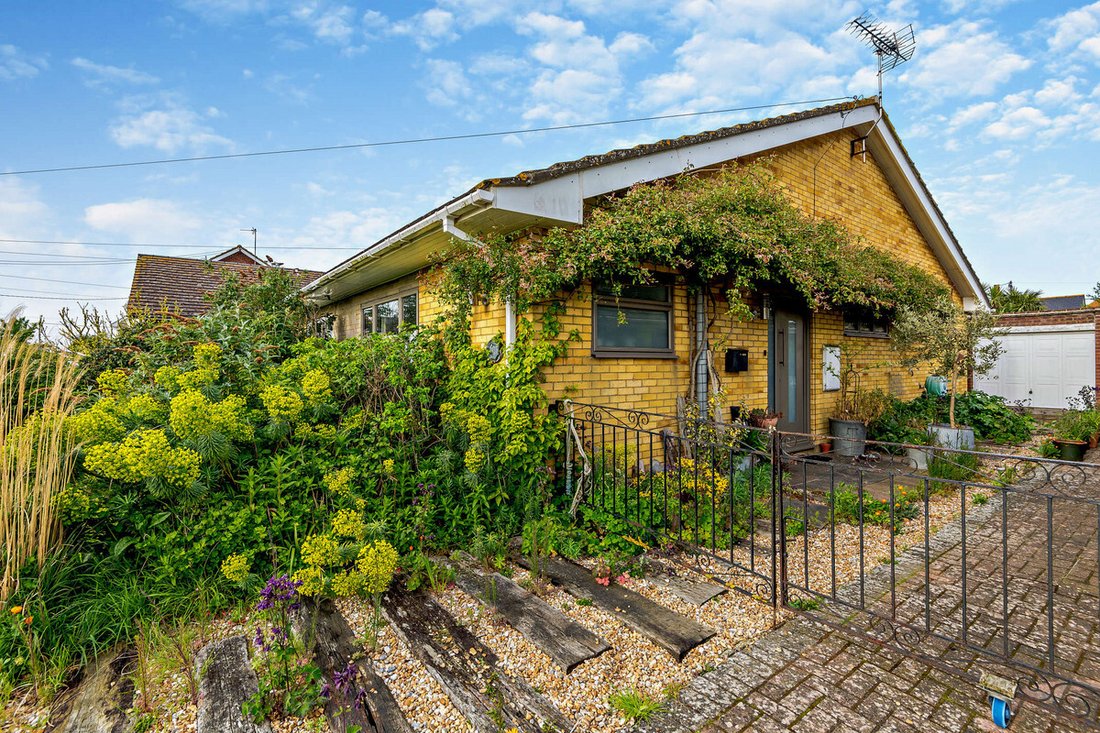 House in Seasalter, England 1 - 14228002