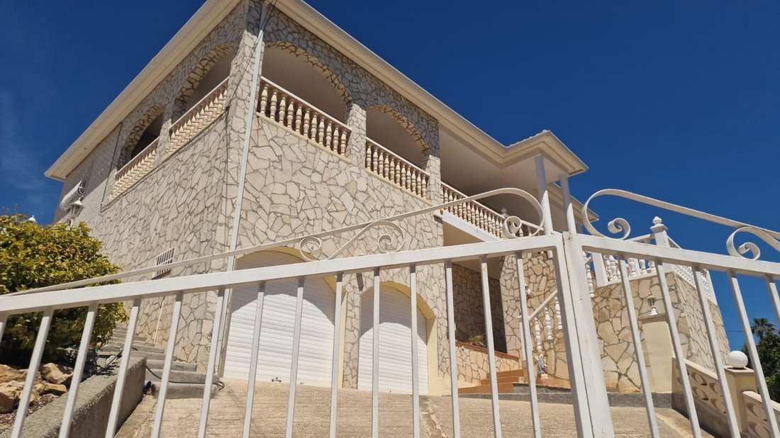 Chalet in la Nucia, Valencian Community, Spain 2 - 14230184