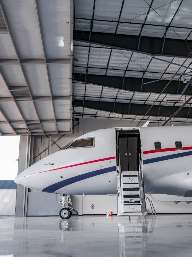 BOMBARDIER CHALLENGER in Scottsdale 3 - 14192067