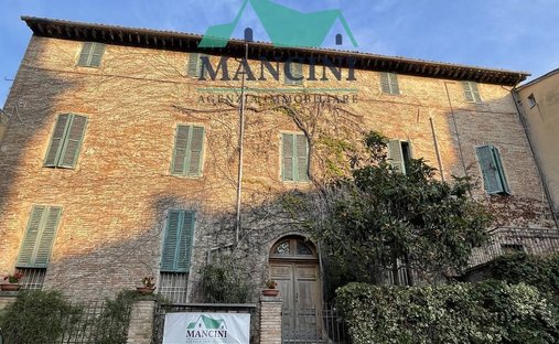 Casa a Viale Vittoria, Jesi, Marche 1