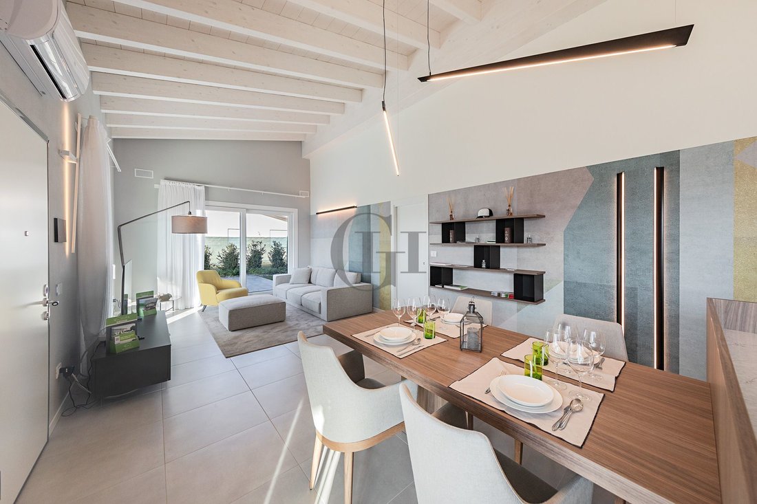 Villa in Ponti sul Mincio, Lombardy, Italy 2 - 11542266