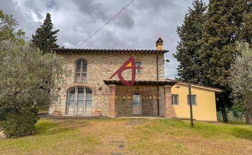 Center - La Rocca, Comeana, Tuscany 1