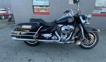 2010 HARLEY DAVISON FLHP