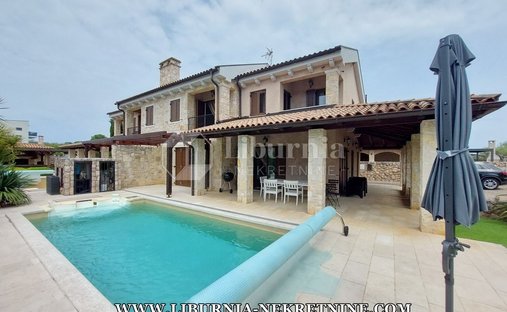 House in Malinska, Primorje-Gorski Kotar County, Croatia 1