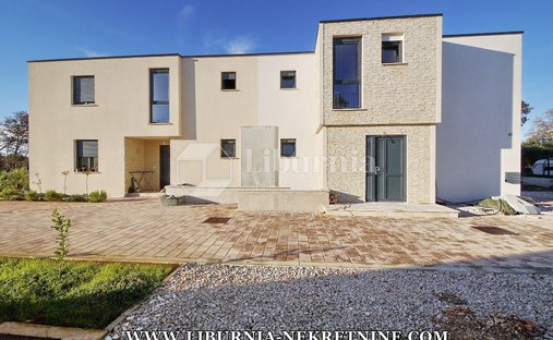 House in Malinska, Primorje-Gorski Kotar County, Croatia 1