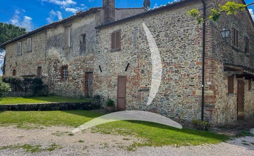 Country House in Lucignano, Tuscany, Italy 1