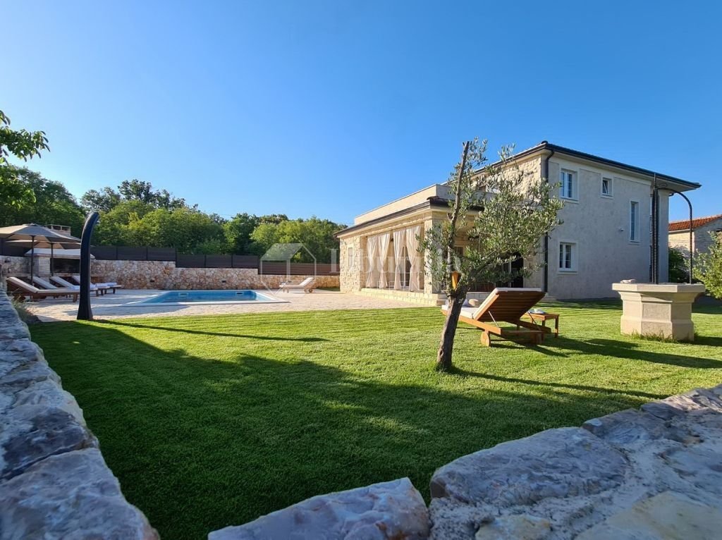 House in Dobrinj, Primorje-Gorski Kotar County, Croatia 4 - 14232655