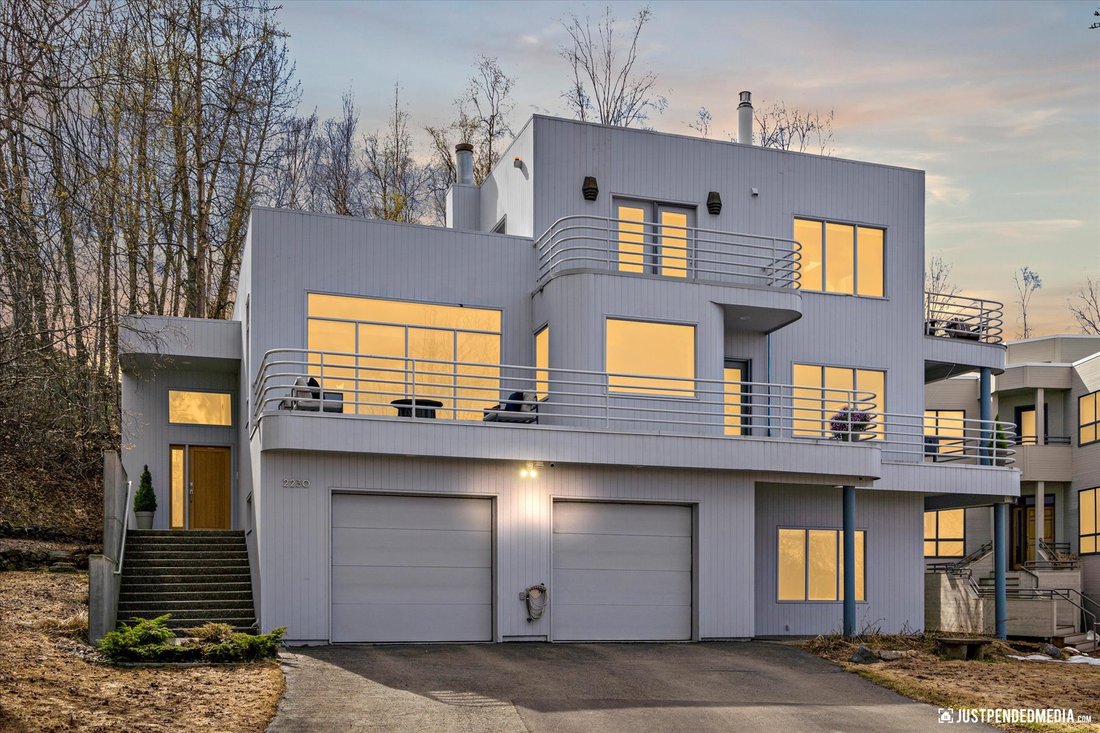 House in Anchorage, Alaska, United States 1 - 14227641