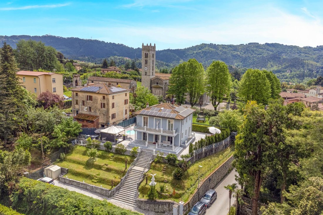 Villa in Camaiore, Tuscany, Italy 3 - 13976957