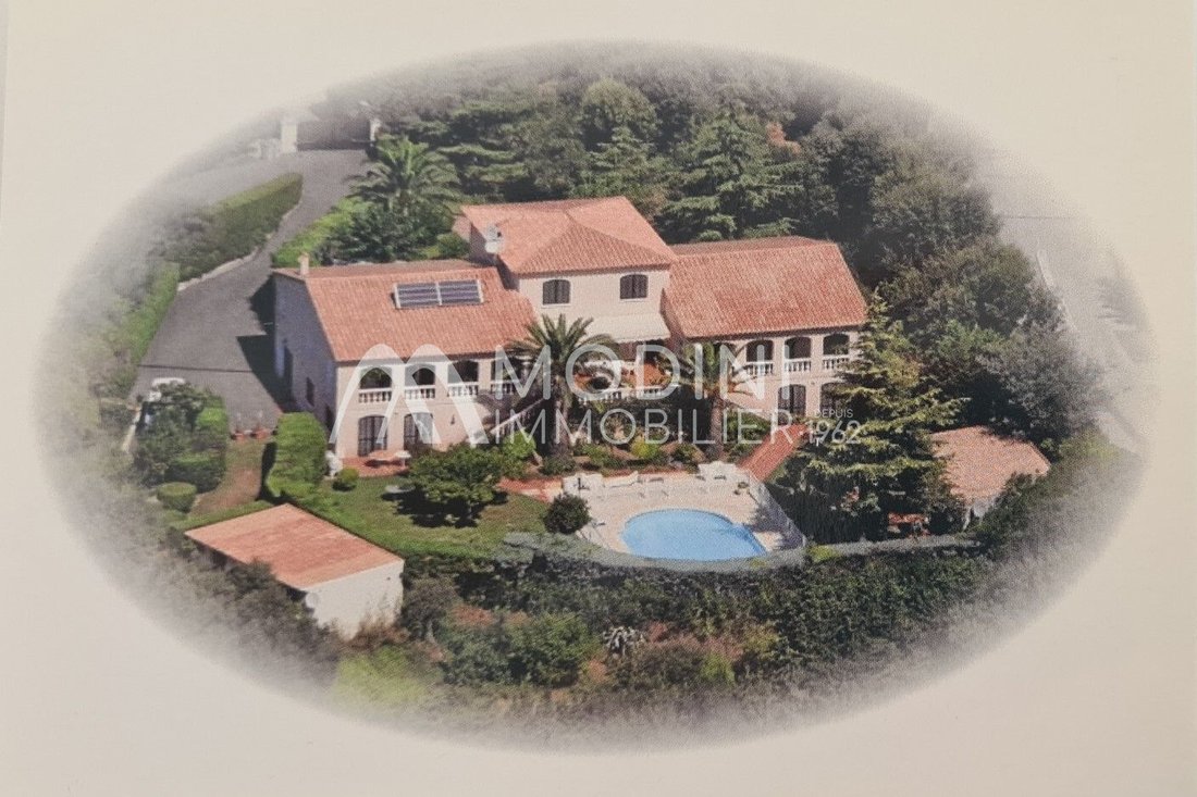 Villa in Grimaud, Provence-Alpes-Côte d'Azur, Frankreich 2 - 14237036