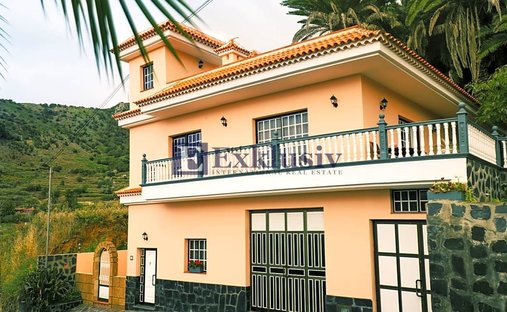 Villa in Los Silos, Canary Islands, Spain 1