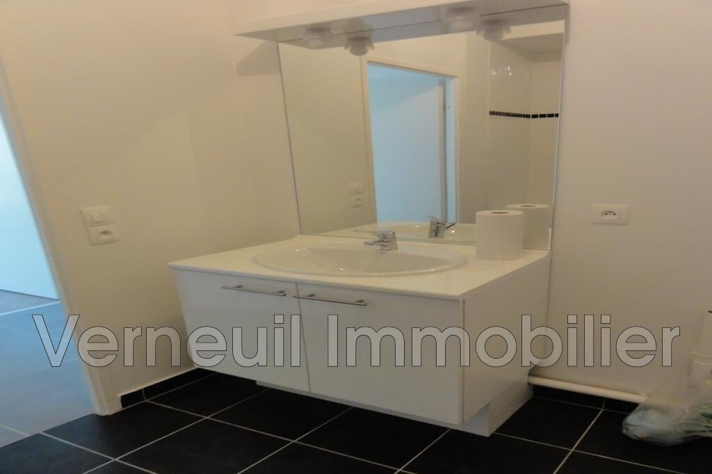 3 Pièces Proche Vincennes In Montreuil, île De France, France For Sale