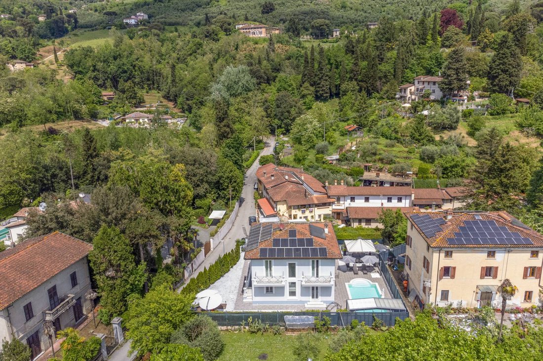 Villa in Camaiore, Tuscany, Italy 4 - 13976957