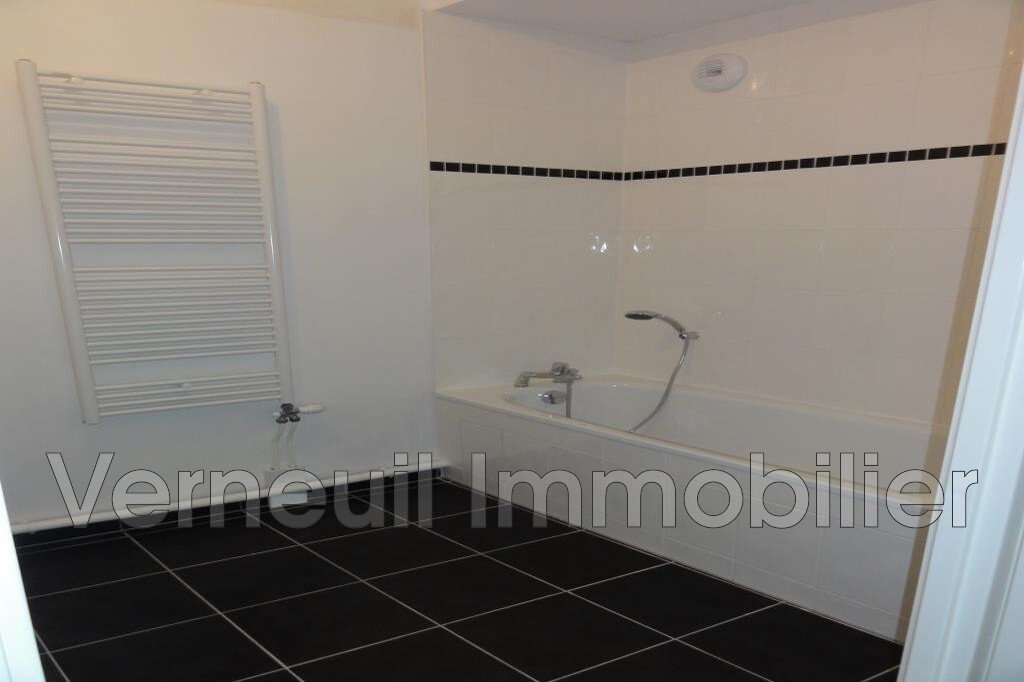 3 Pièces Proche Vincennes In Montreuil, île De France, France For Sale