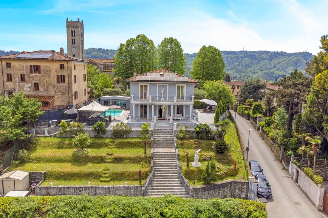 Villa in Camaiore, Tuscany, Italy 2 - 13976957