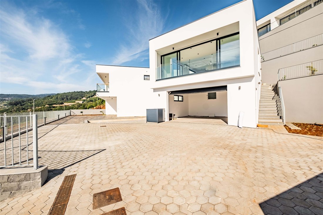 Haus in Santa Cruz, Portugal 1 - 14238873