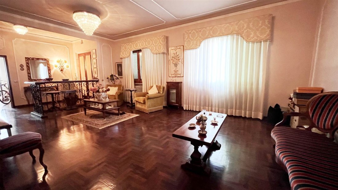 Villa in Massa e Cozzile, Tuscany, Italy 2 - 14240653