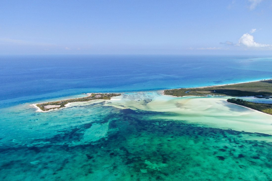 Private Island in Bullock Harbour, Berry Islands, The Bahamas 4 - 14244189