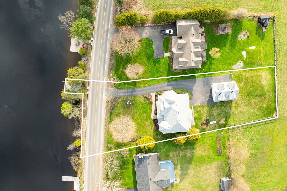 Muskoka River Oasis In Bracebridge, Ontario, Canada For Sale (13693963)