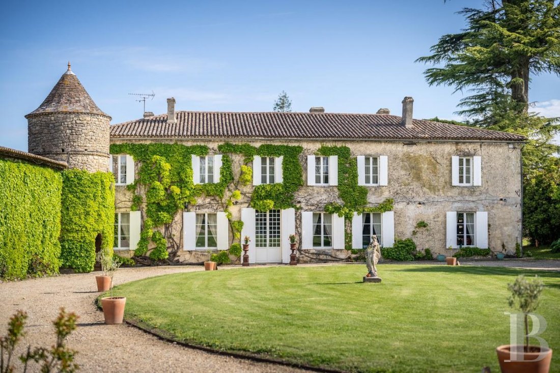 Château des Rêves: A Wine-Kissed 18th-Century Haven in Gironde’s Golden Hills