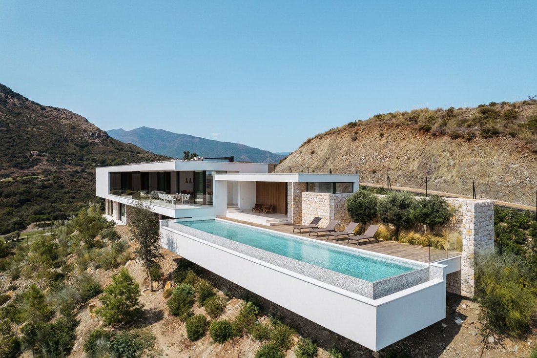 Villa in Benahavis, Andalusia, Spain 1 - 14241794