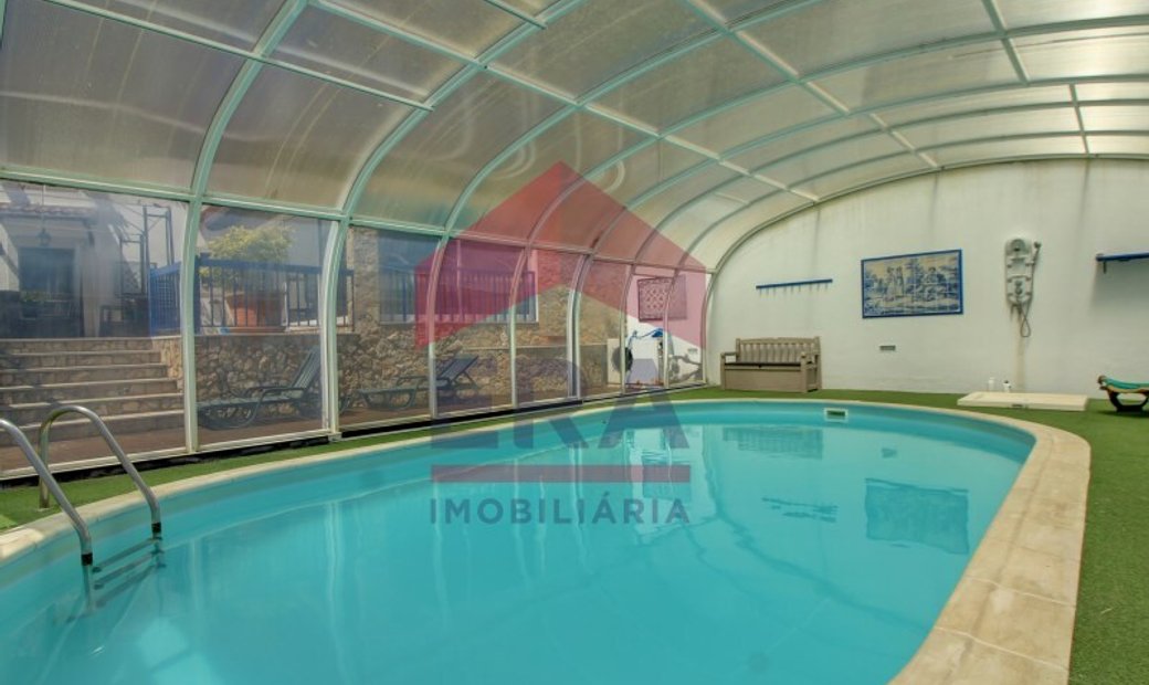 2 Houses, T4 And T2, In Olho Marinho In Olho Marinho, Leiria District