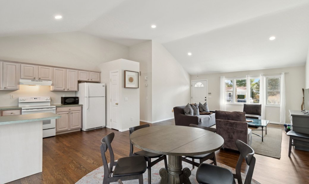 House Hampton Bays In Hampton Bays, New York, United States For Rent ...