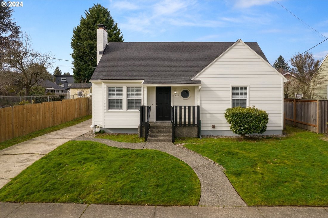 House in Portland, Oregon, United States 1 - 14240104