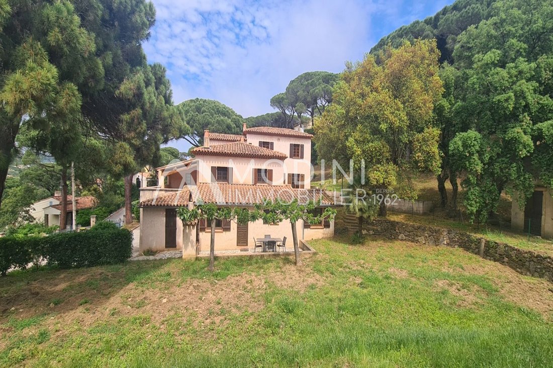 Villa in Ville-Les Saquedes-Le Bouillonnet, Sainte-Maxime, France 1 - 14240483