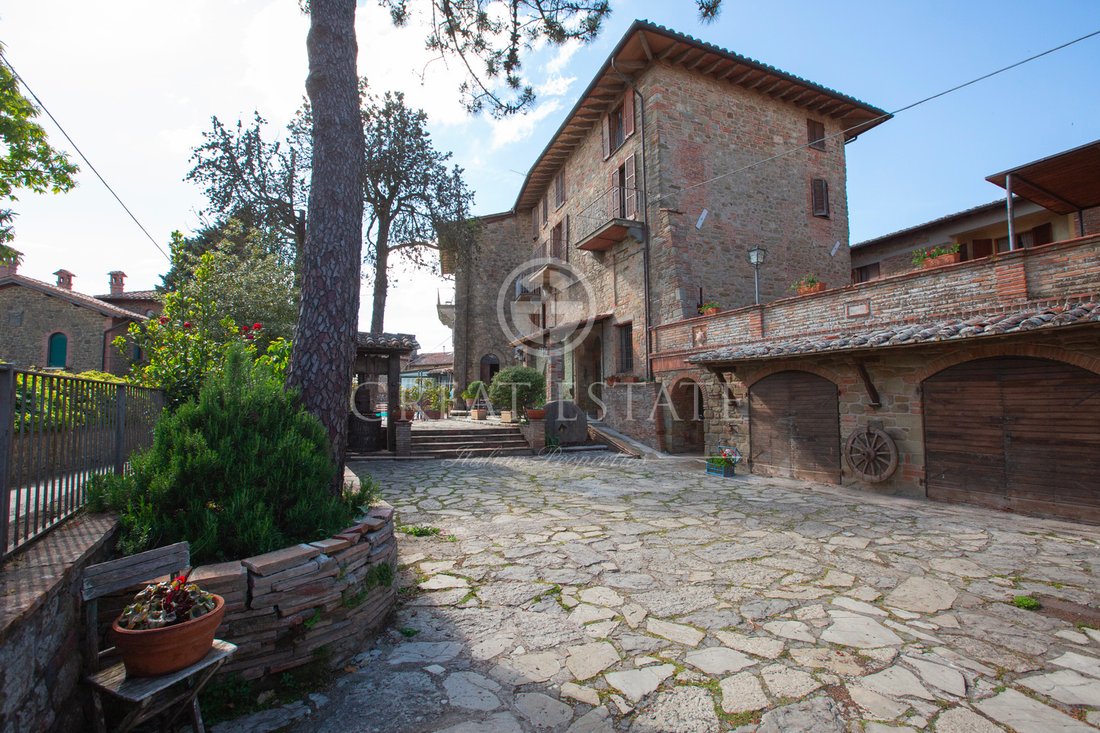 Estate in Passignano sul Trasimeno, Umbria, Italy 3 - 14007206