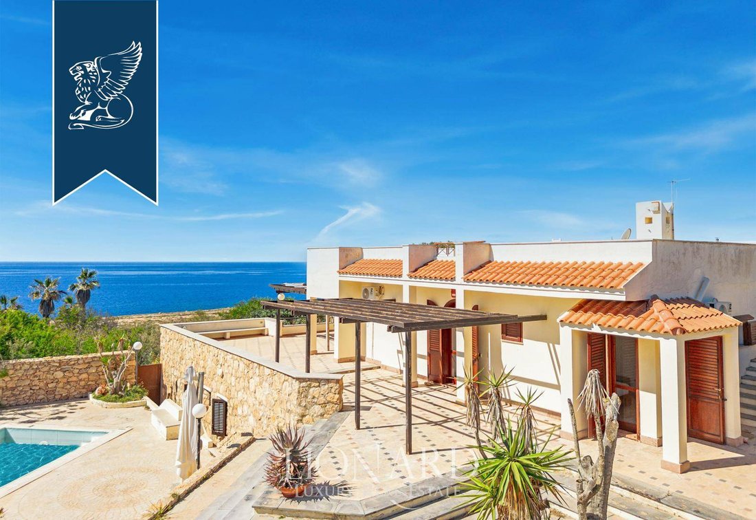 Villa in Lampedusa, Sicily, Italy 2 - 14243504