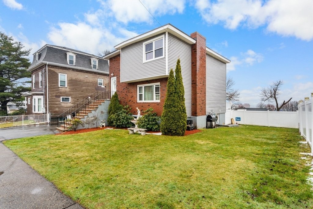 House in Revere, Massachusetts, United States 3 - 14239880