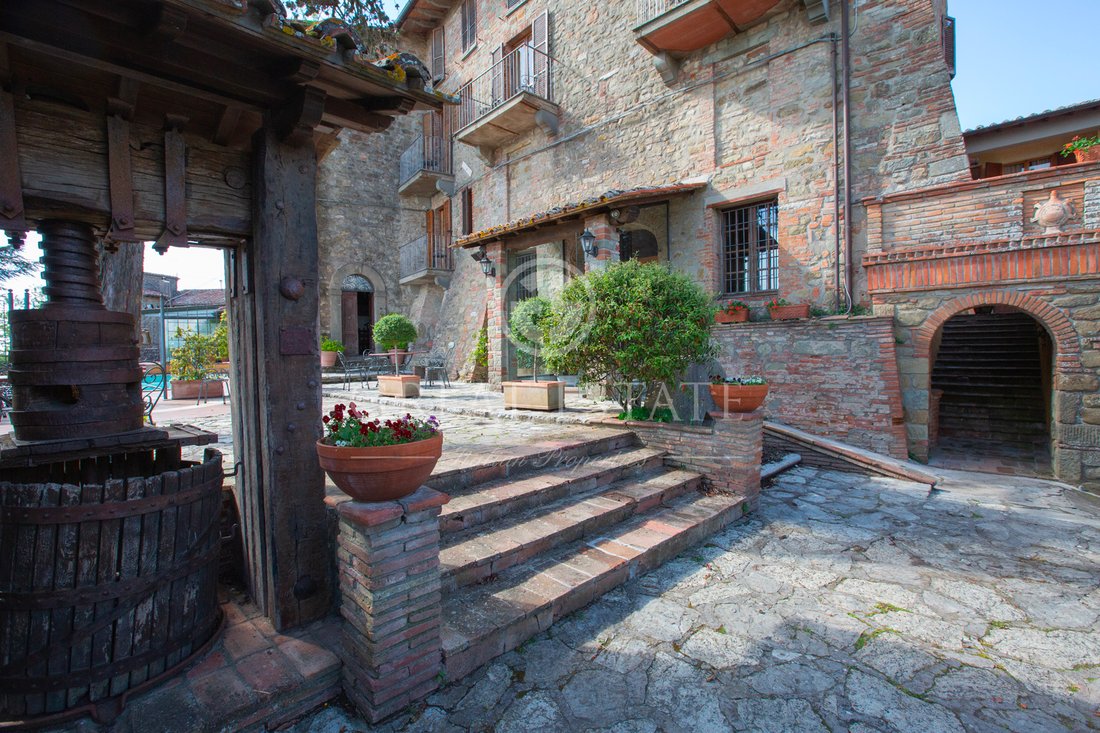 Estate in Passignano sul Trasimeno, Umbria, Italy 4 - 14007206
