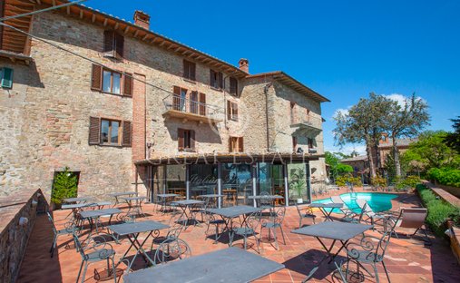 Finca en Passignano sul Trasimeno, Umbría, Italia 1