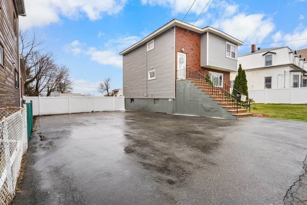 House in Revere, Massachusetts, United States 4 - 14239880