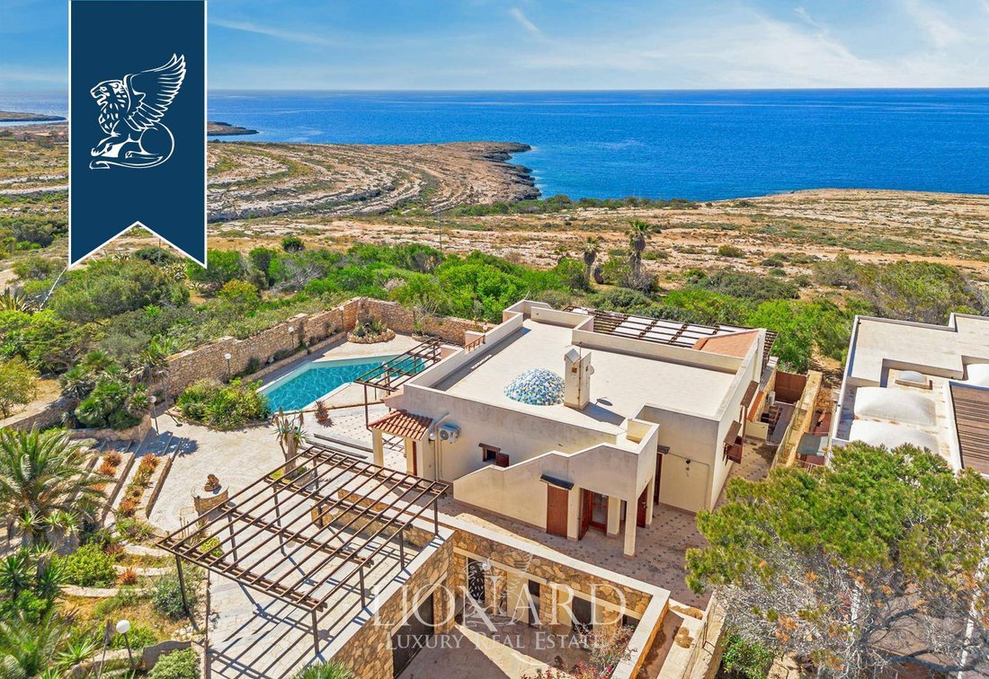 Villa in Lampedusa, Sicily, Italy 3 - 14243504
