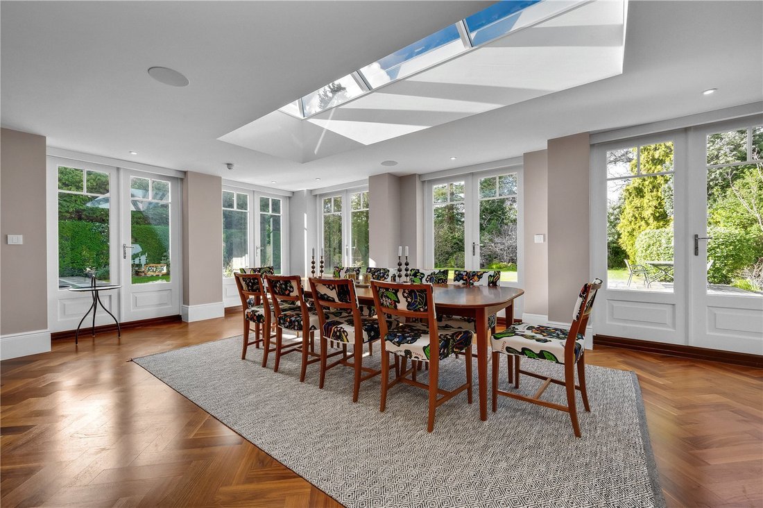 Sandown Road, Esher, Surrey In Esher, England, United Kingdom For Sale