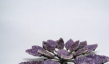 The 'Pantalla de Luz' Amethyst Lotus Flower Light Display on Revolving Stand