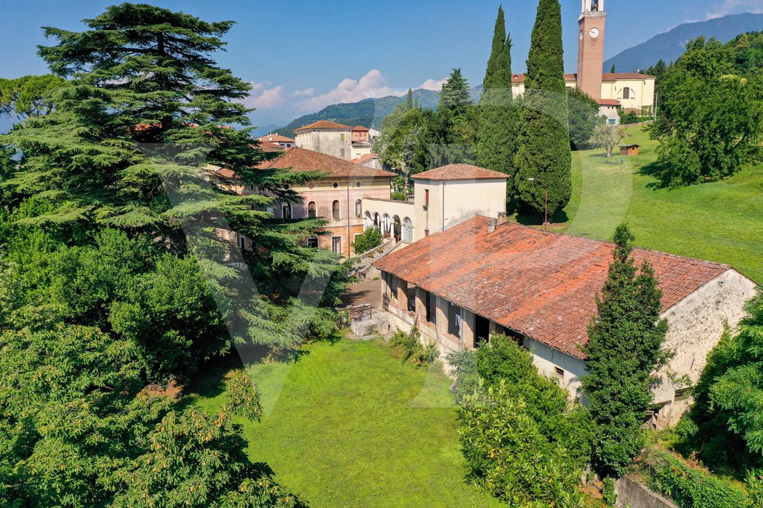 Villa in Santorso, Veneto, Italy 2 - 14244349